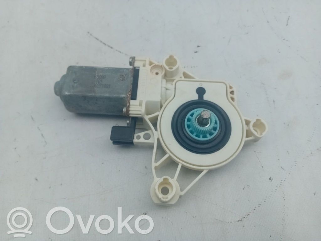 Mercedes-Benz C W206 Motorino alzacristalli della portiera anteriore