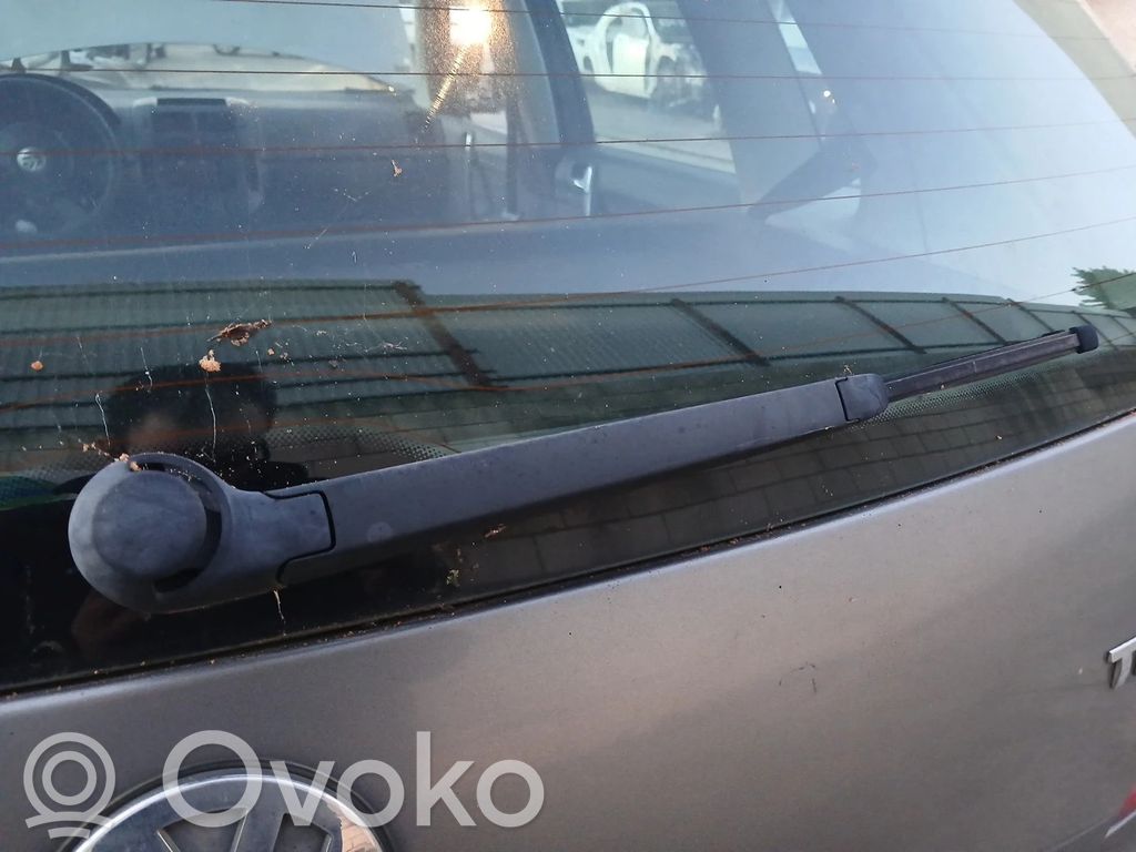 Volkswagen Polo IV 9N3 Takalasinpyyhkimen sulan varsi 
