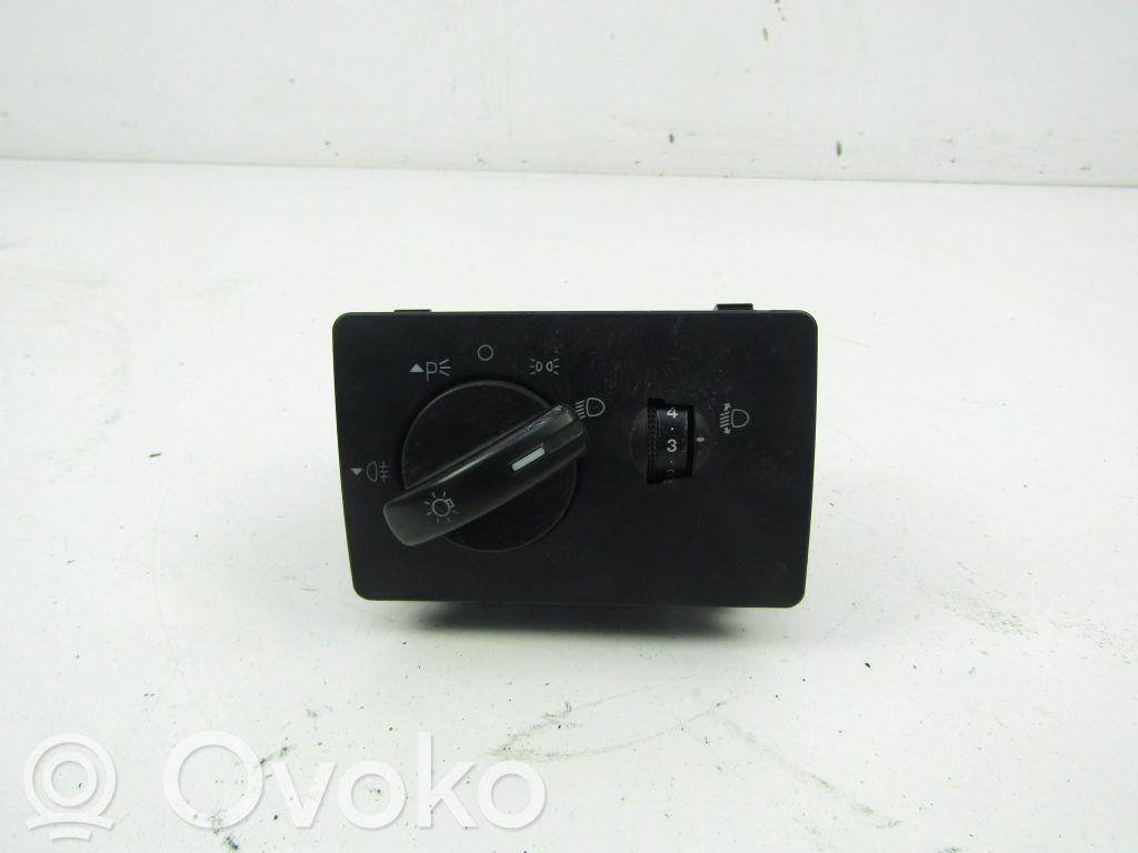 Interrupteur d’éclairage   7M5T13A024EA,7M5T13A024EA