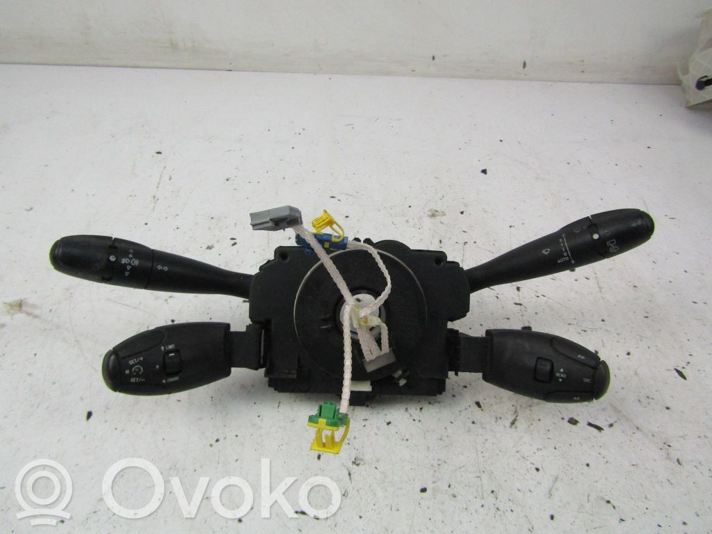 Peugeot 307 Interruptor/palanca de limpiador de luz de giro 
