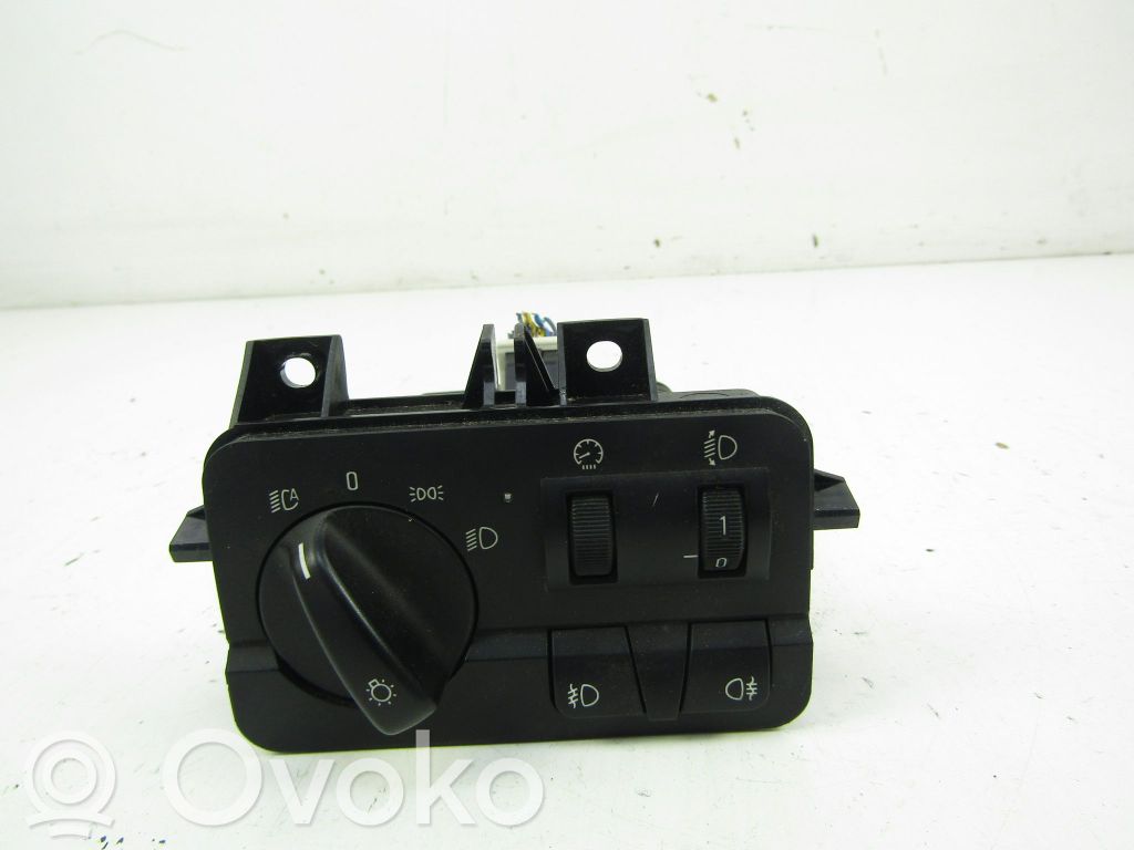 Light switch   6919831,6919831