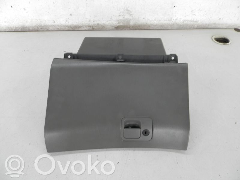 Glove box