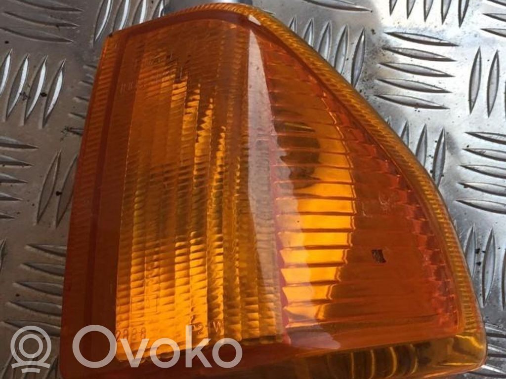 Ford Mondeo Mk III Front indicator light 