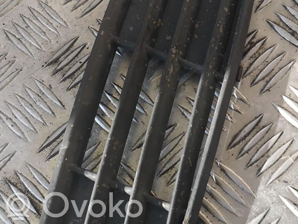 Audi 80 90 S2 B4 Grilă inferioară bară față 
