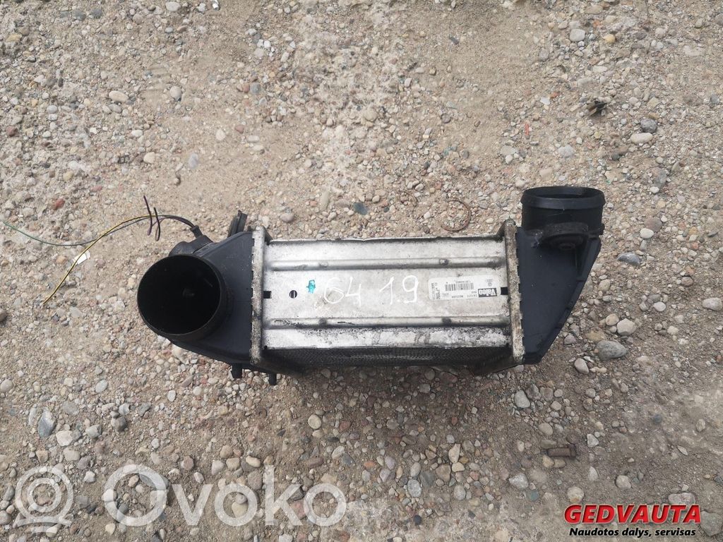 Volkswagen Golf IV Interkūlerio radiatorius 