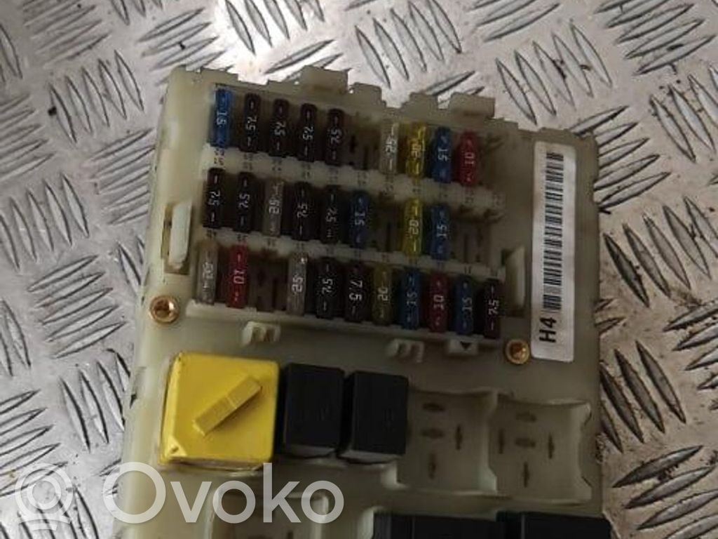 Блок предохранителей   98AG14K150AF