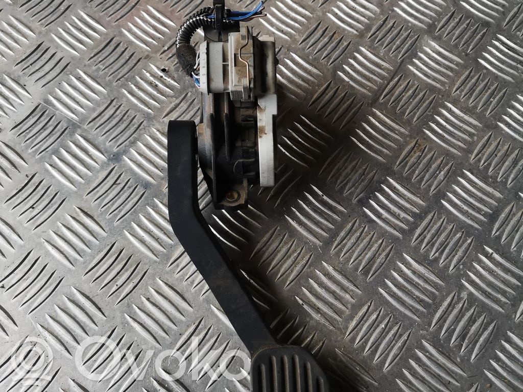 Accelerator throttle pedal   30683517