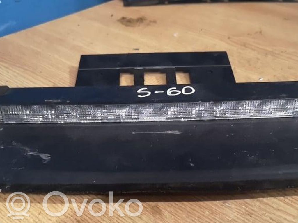 Volvo S60 Third/center stoplight 