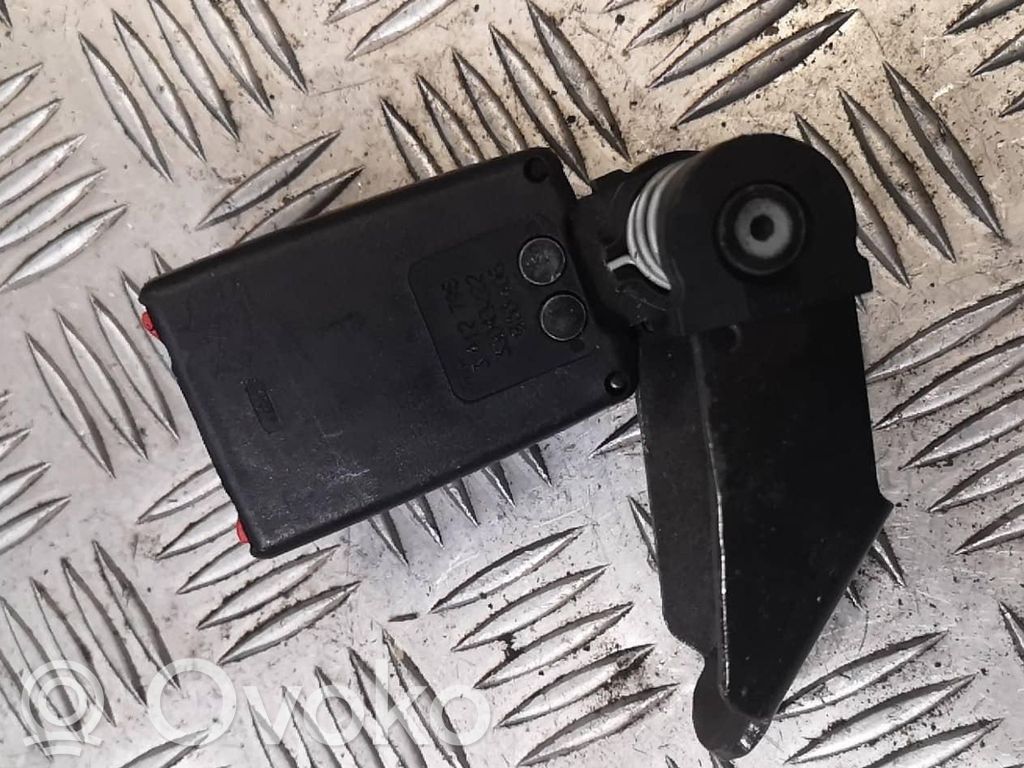 BMW X3 E83 Rear seatbelt buckle 