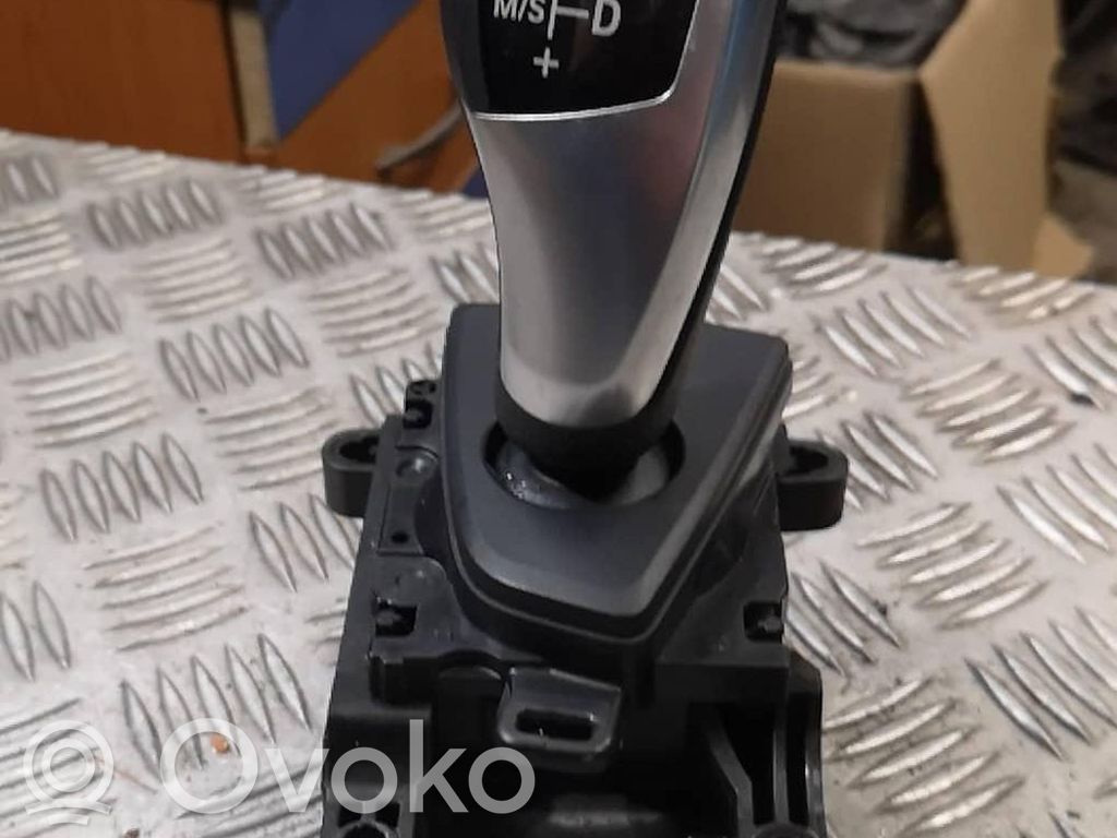 BMW 3 F30 F35 F31 Pavarų perjungimo mechanizmas (kulisa) 