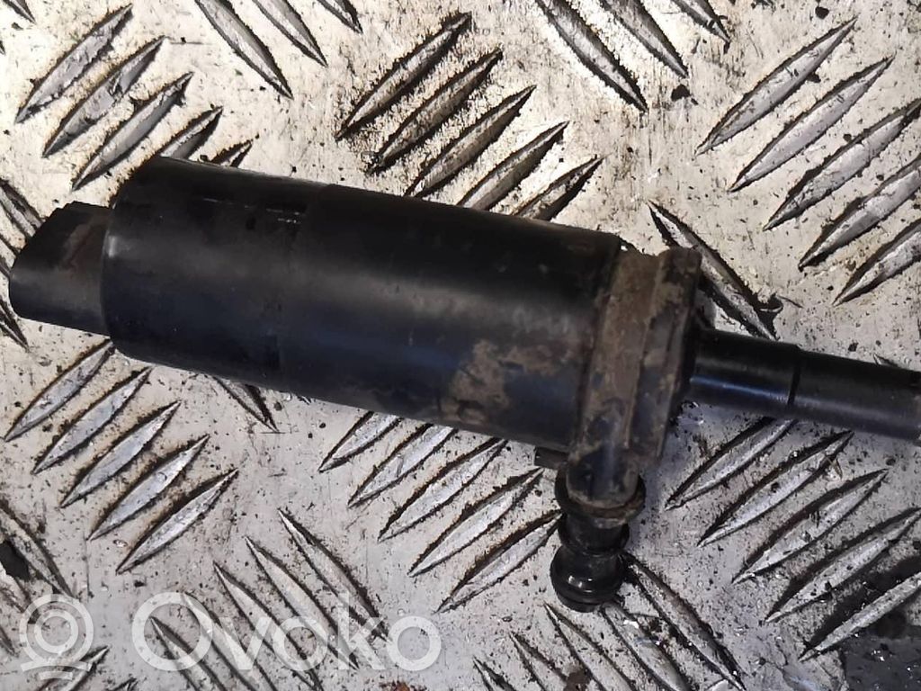 BMW 5 E60 E61 Headlight washer pump 