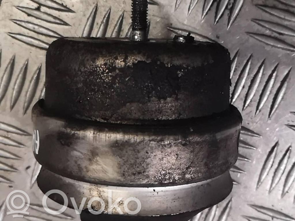 Audi A4 S4 B6 8E 8H Engine mount bracket 