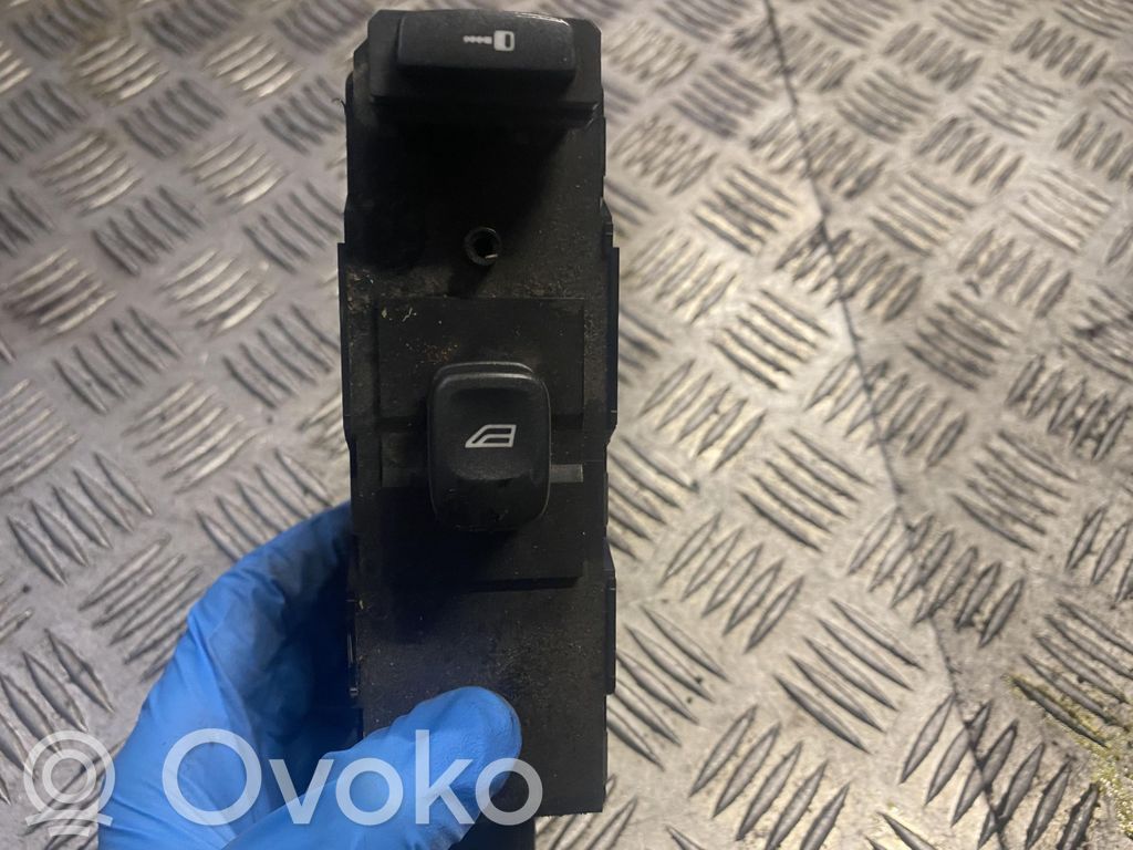 Electric window control switch   30679287