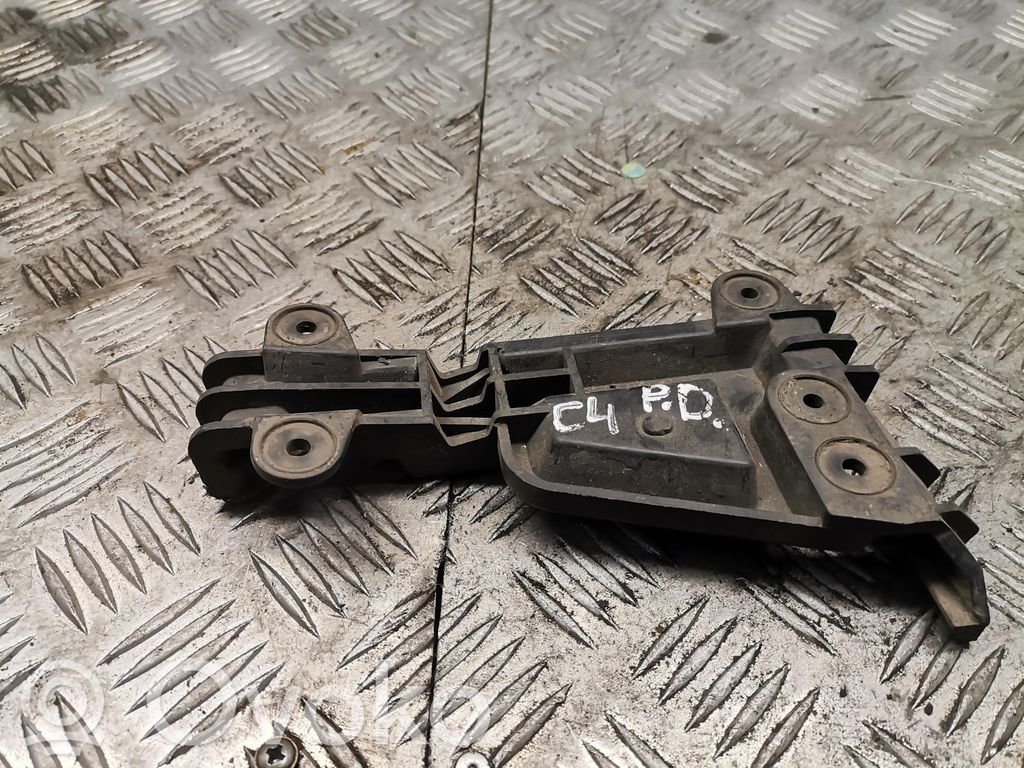 Audi A6 S6 C4 4A Front bumper mounting bracket 