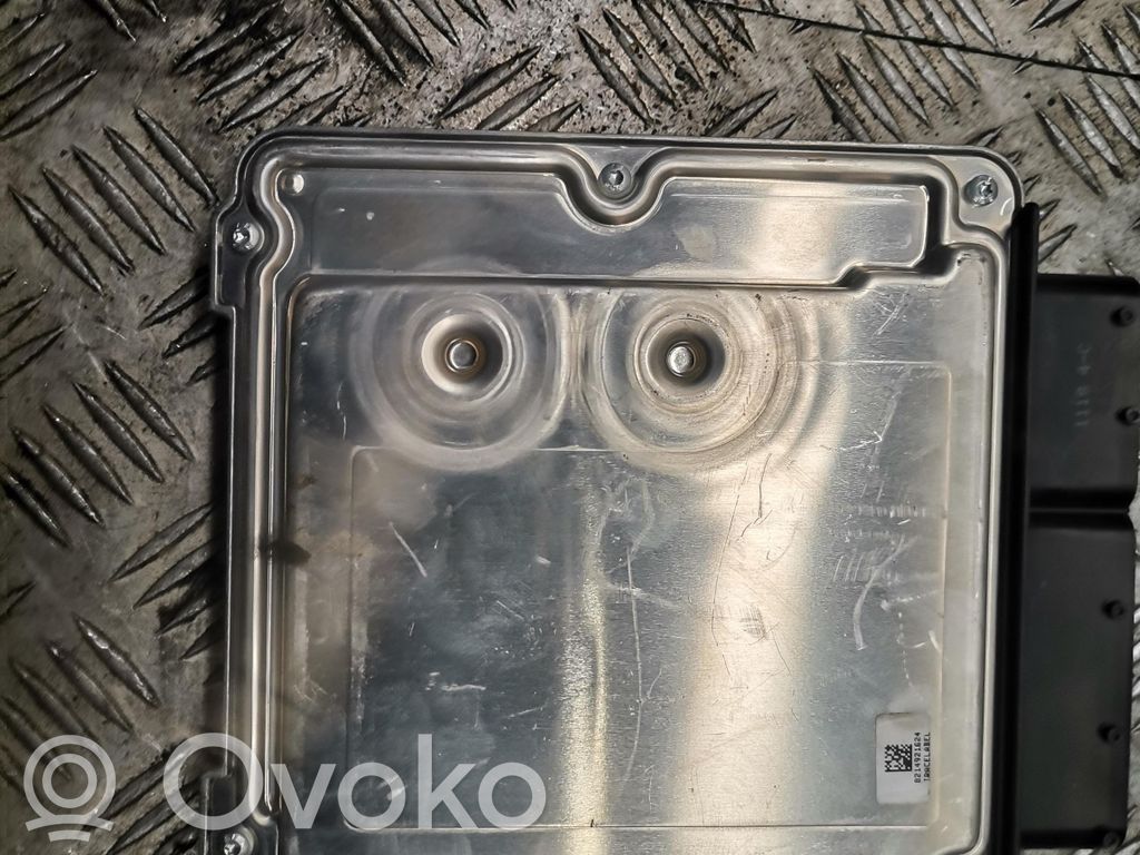 Audi A4 S4 B8 8K Engine control unit/module 