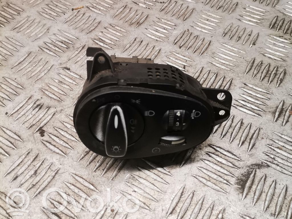 Ford Focus Light switch 