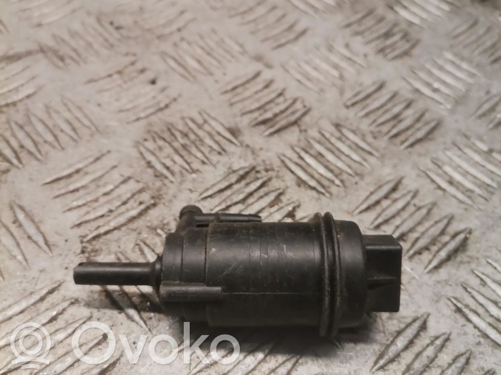 Renault Espace II Windscreen/windshield washer pump 