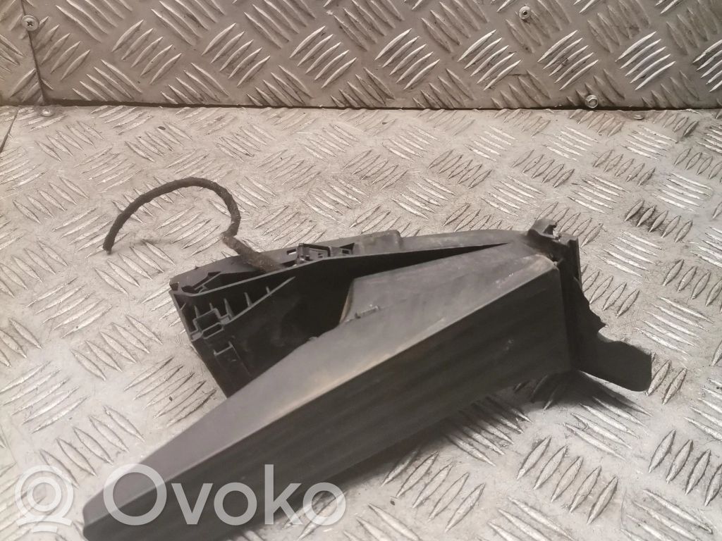 Accelerator throttle pedal   3542678999801