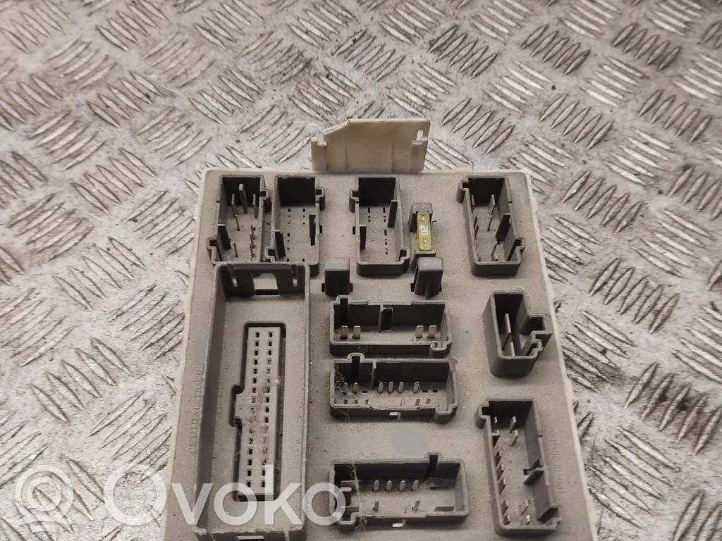 Saugiklių blokas   2M5T14A073BD