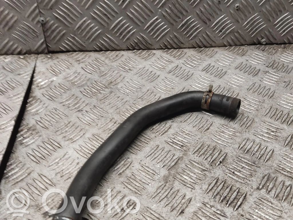 Opel Vivaro Öljyntäyttöputki 