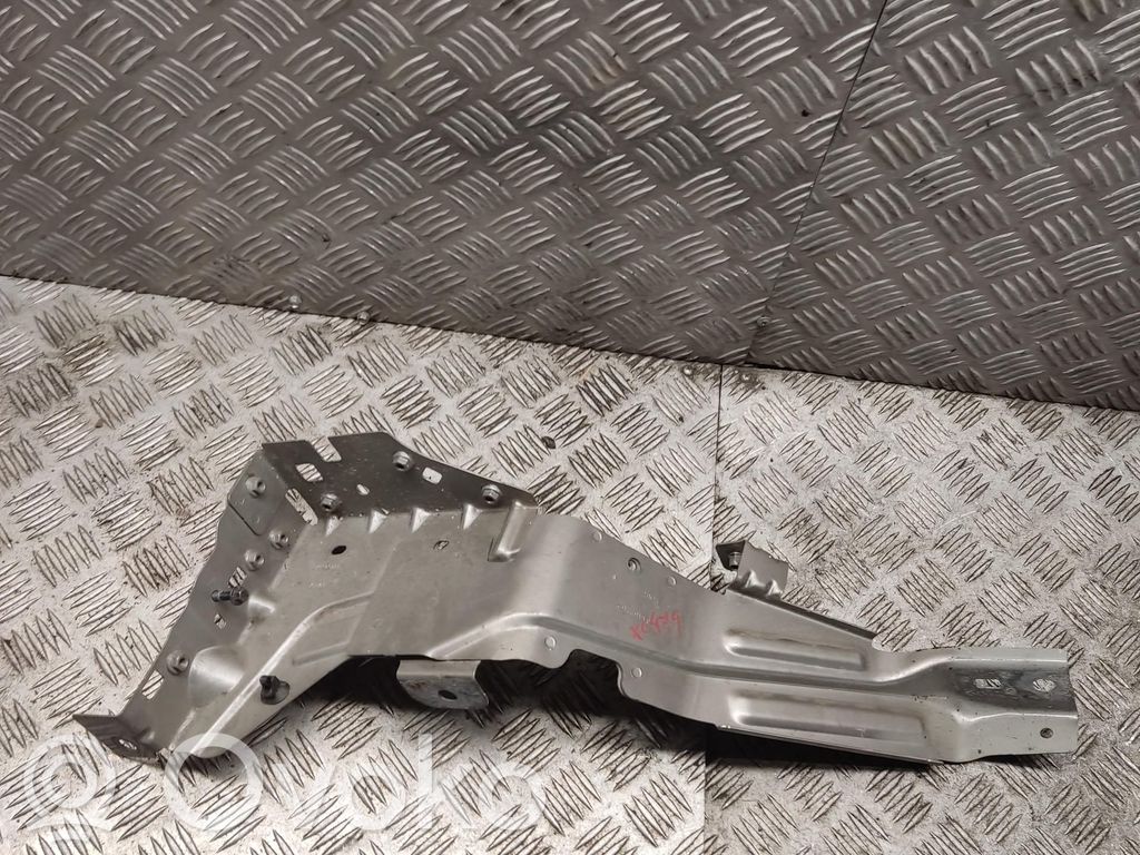 Volvo XC40 Headlight/headlamp mounting bracket 