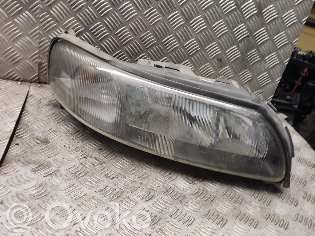 Volvo XC70 Priekinis žibintas 