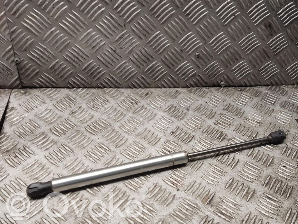 Audi A8 S8 D3 4E Tailgate/trunk strut/damper 