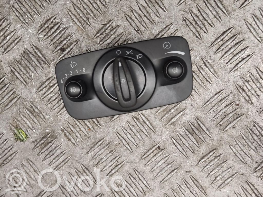 Light switch   8G9T13A024AA