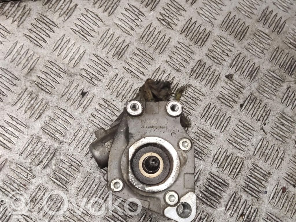 Audi A8 S8 D3 4E Power steering pump 