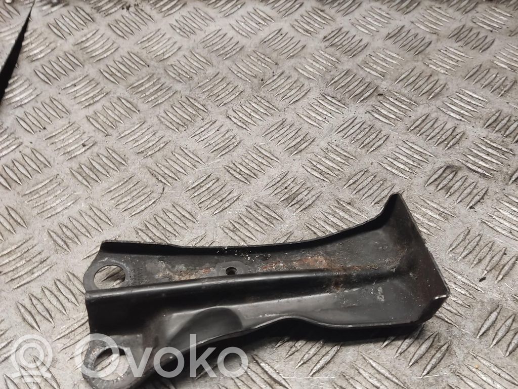 Support, fixation radiateur   8P0805202A