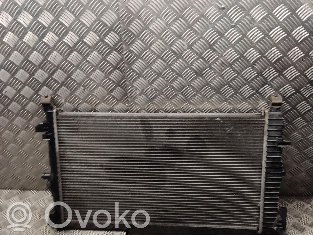 Opel Insignia A Coolant radiator 