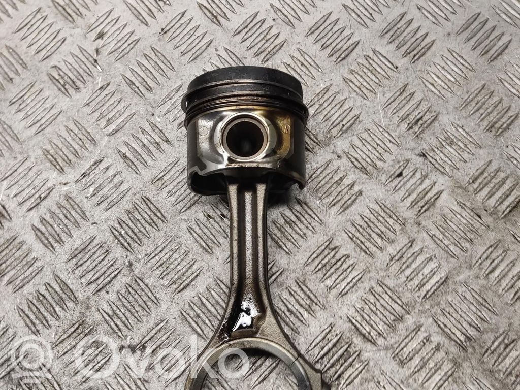 Audi A4 S4 B7 8E 8H Piston with connecting rod 
