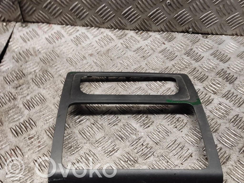Volkswagen Caddy Отделка радио/ навигации 