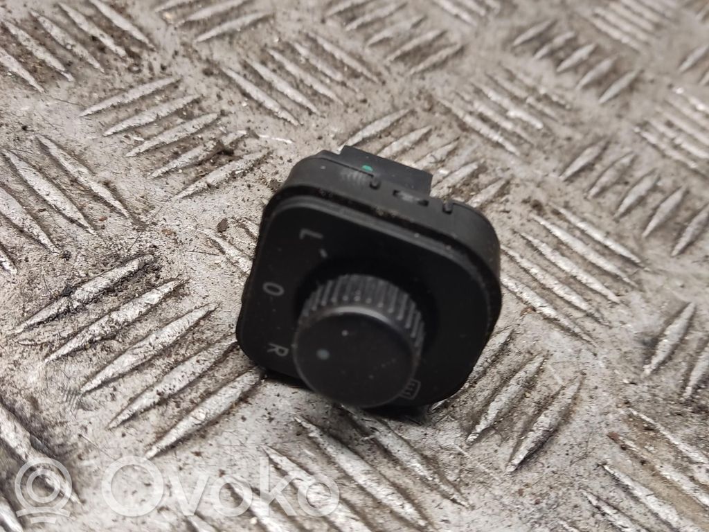 Mirror heating switch   1K0959565K