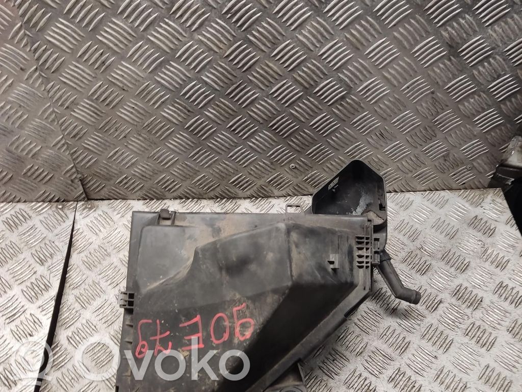 Air filter box   1371851259901