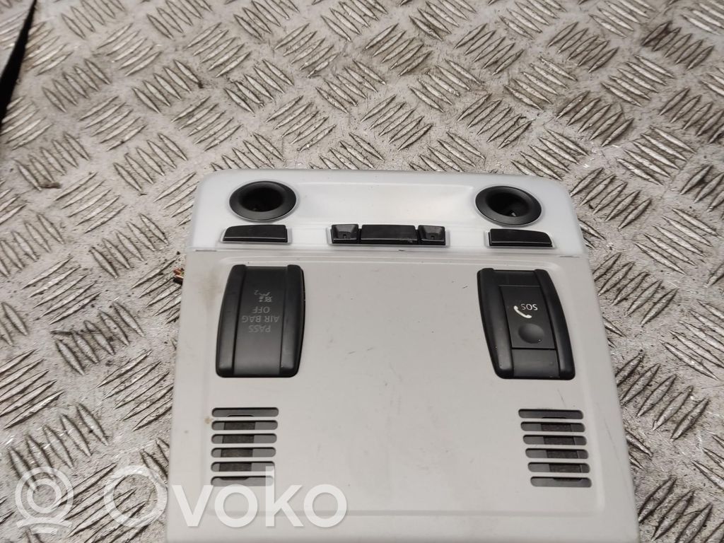 Front seat light   9225501