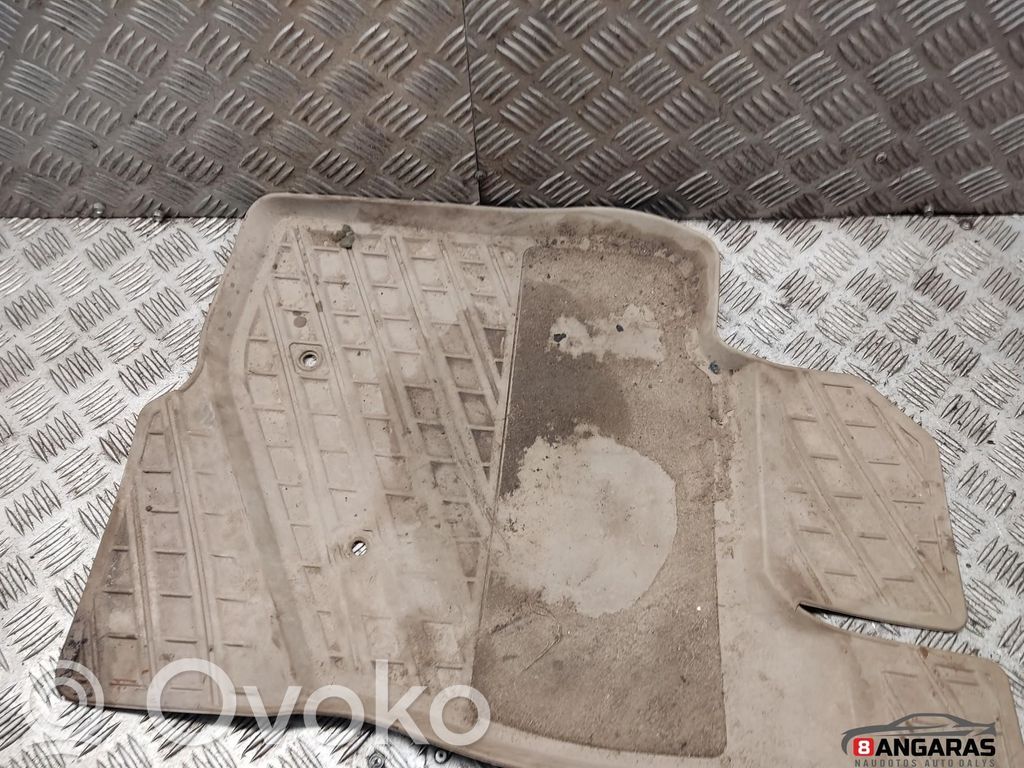 Volvo XC70 Priekšējais paklājiņš 