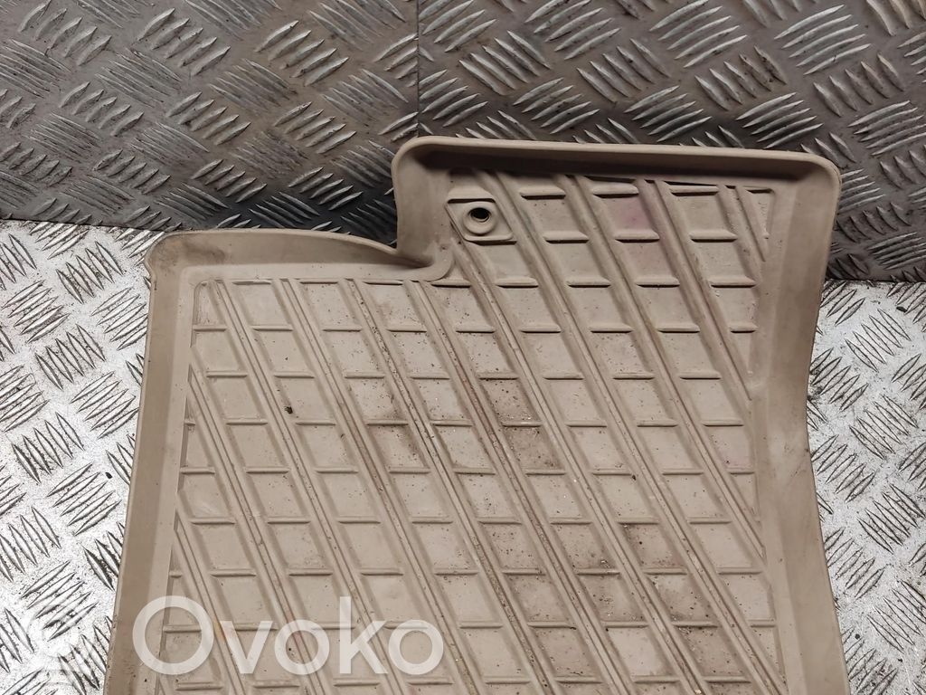 Volvo XC70 Aizmugurējais paklājiņš 
