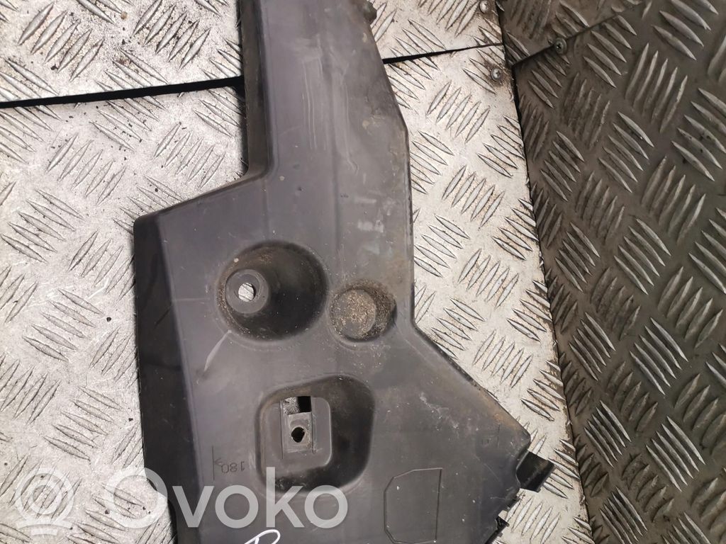 Priekšpusē bampera turētājs   8200409288