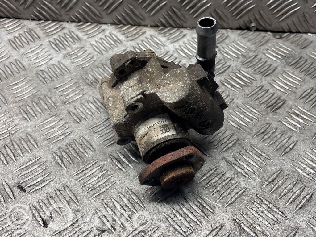 BMW X1 E84 Power steering pump 