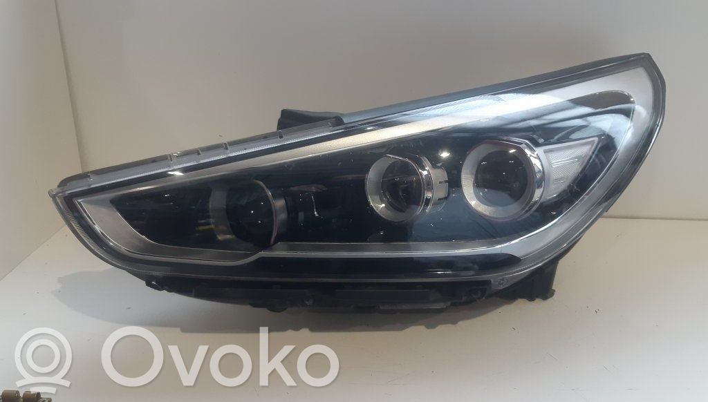 Hyundai i30 Scheinwerfer 