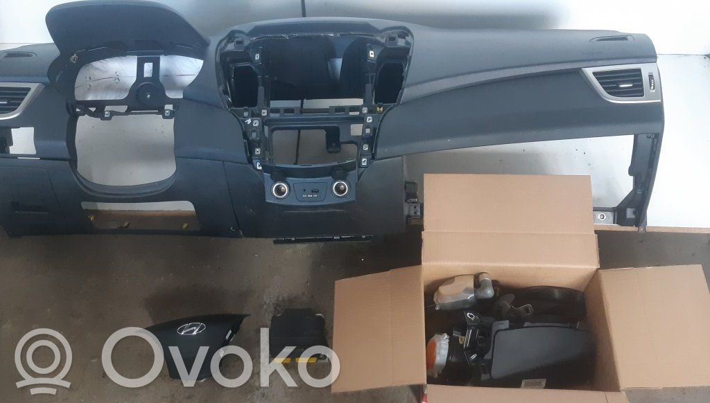 Hyundai i30 Unidad de control/módulo del Airbag 