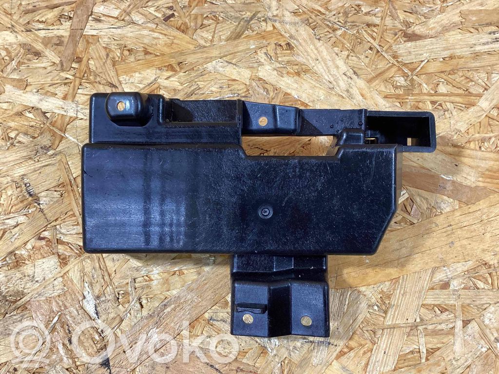 Porsche Macan (95B) Front bumper mounting bracket 