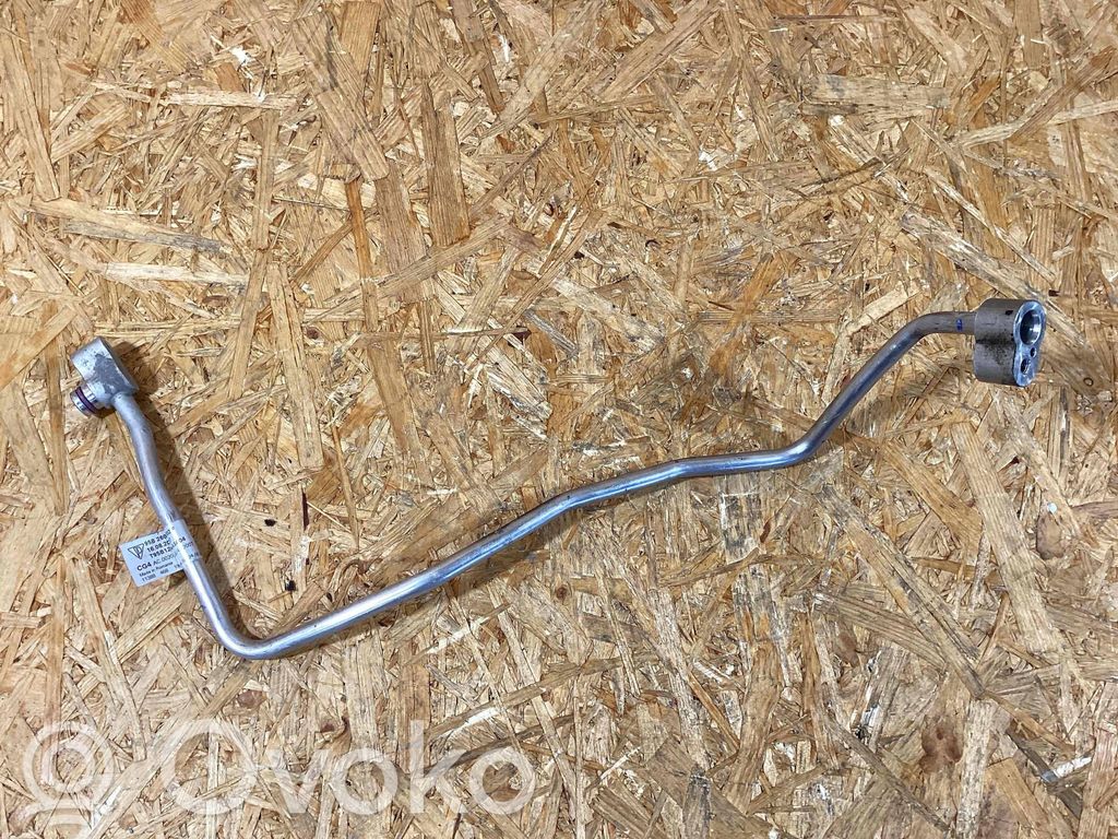 Intercooler pipe mounting bracket   95B260702F