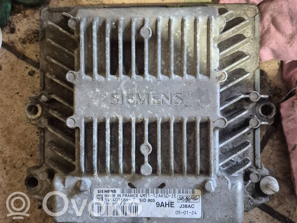 Ford C-MAX I Engine control unit/module 