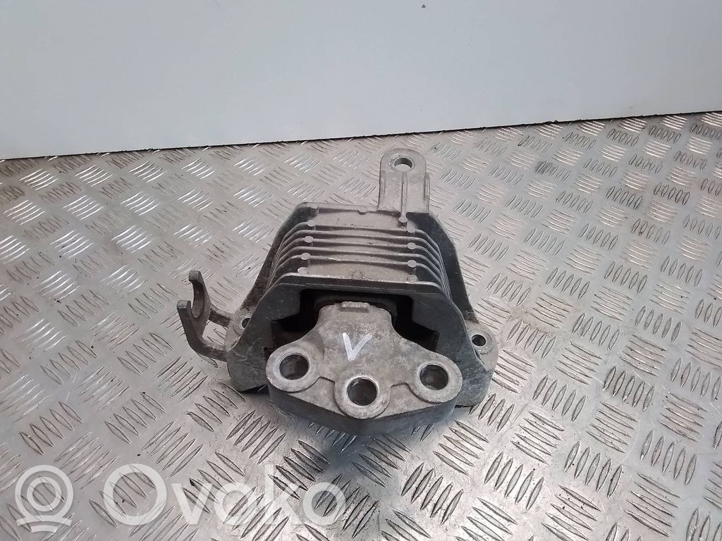 Engine mount bracket   13347453,013227715