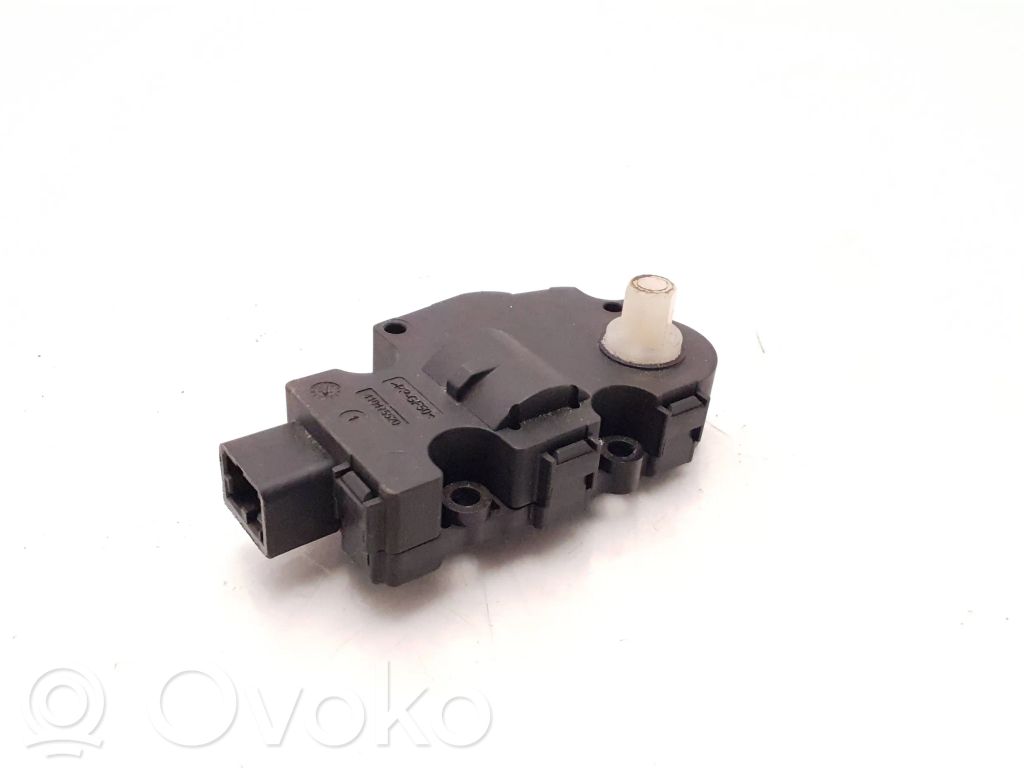Audi A4 S4 B8 8K Silniczek nagrzewnicy 