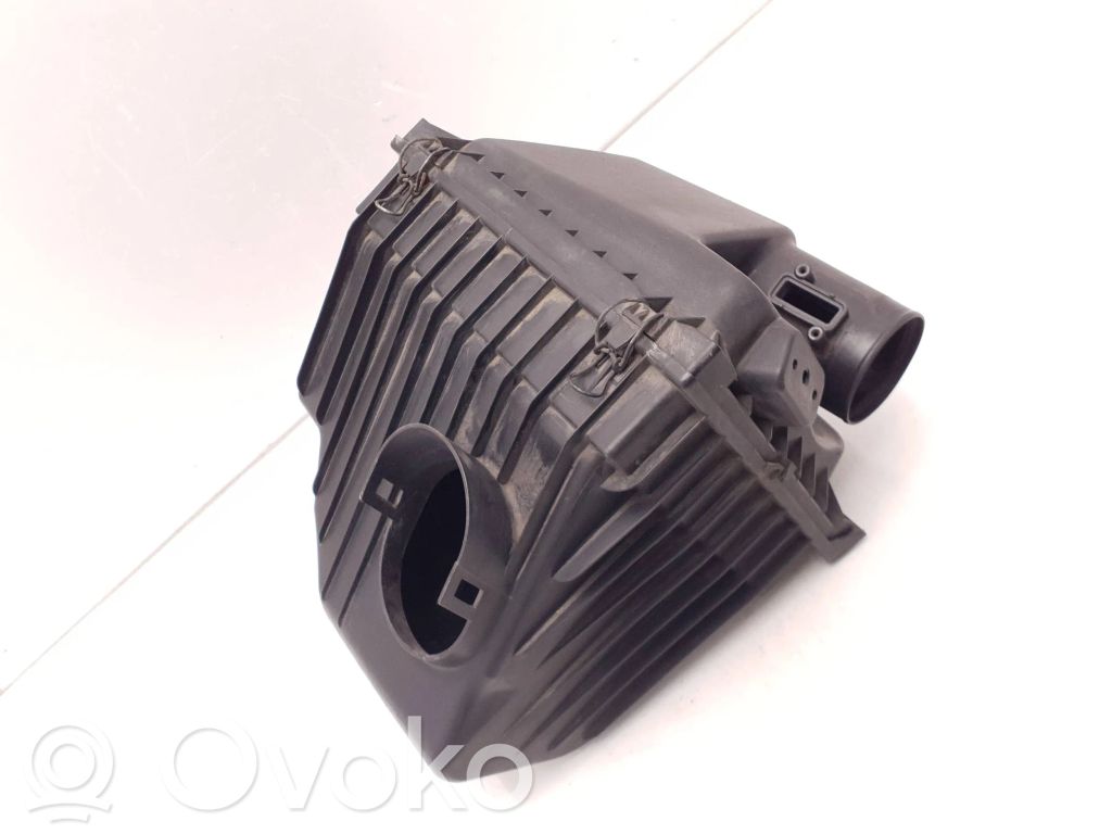 Dodge Nitro Air filter box 