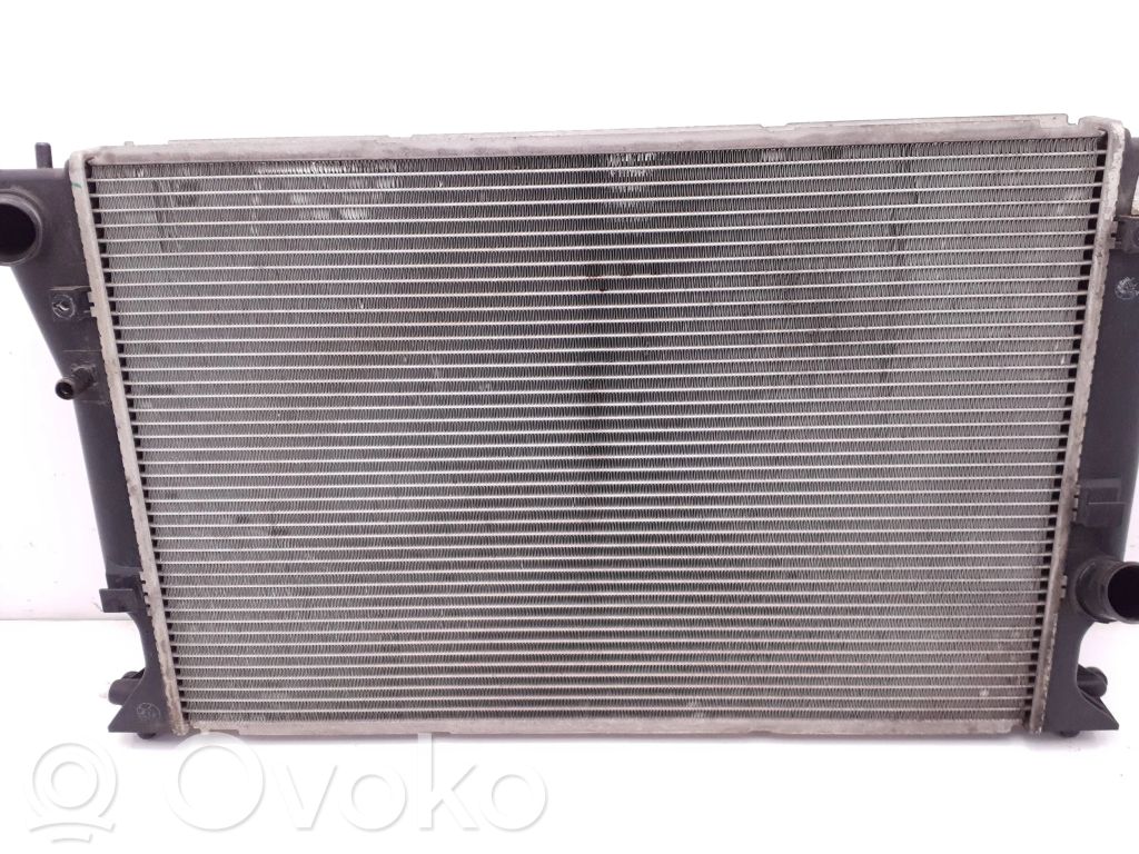 Toyota Corolla Verso AR10 Radiator lichid răcire 