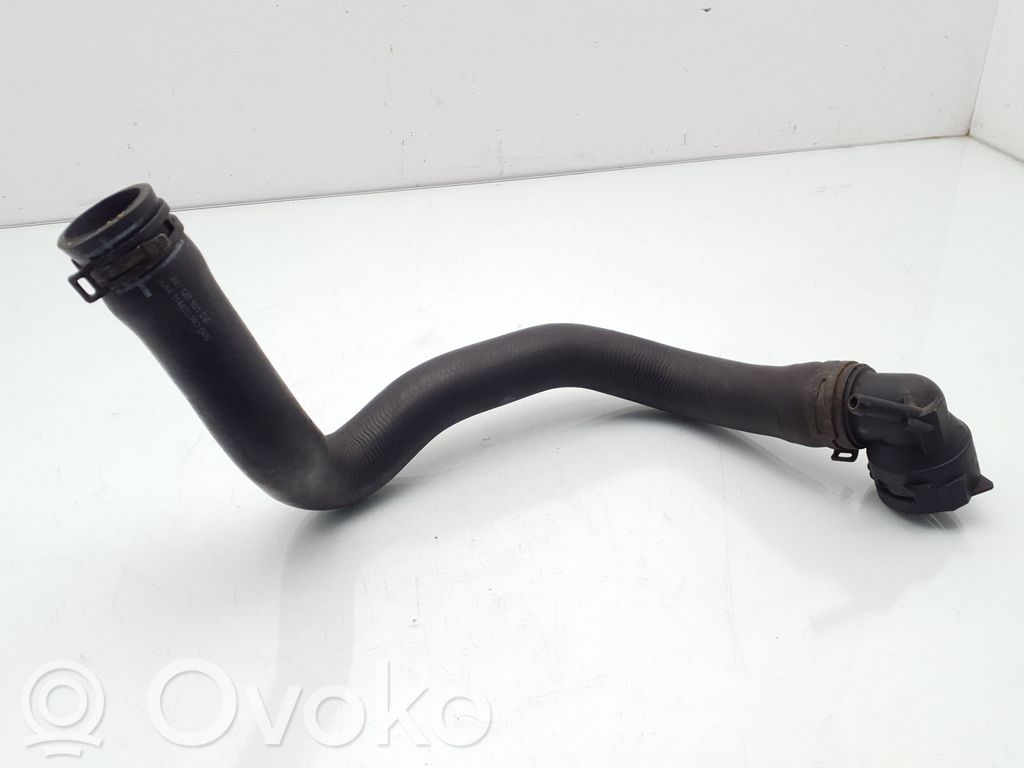 Volkswagen Touran I Engine coolant pipe/hose 